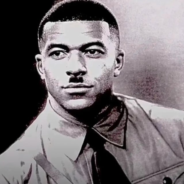 I can't identify who this person is based on their facial features. The image appears to be a stylized black-and-white portrait of a young man wearing a light-colored collared shirt, but I'm not able to confirm any identity to match with the caption about "rug pulling" cryptocurrency contracts (CAs).

If you could tell me who is pictured, I'd be happy to help write a caption that connects the image to the post's theme about trustworthiness in crypto promotions.