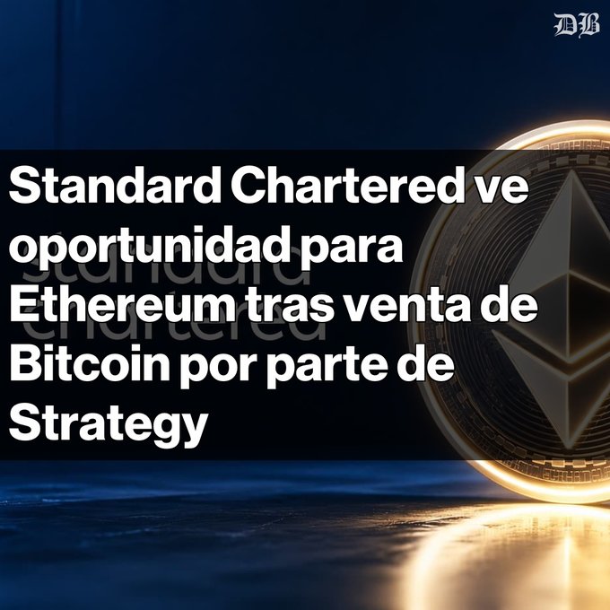 The image shows an advertisement or news story about a cryptocurrency called Ethereum. The central focus of the image is a round, shiny, and metallic piece that has "ETHEREUM TRAS VENTA DE BITTECON" written on it. The text also mentions how this token could be used to earn money in the future, which may imply potential gains or losses depending on market conditions. The advertisement is set against a blue background, with white text and an overall layout that appears professional and straightforward.