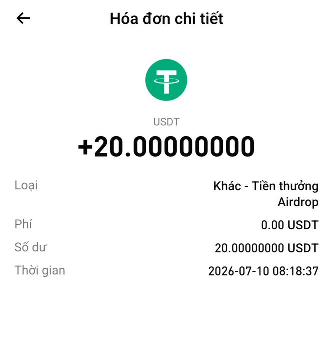 A mobile app receipt titled 'Hóa đơn chi tiết' shows a transaction of +20.00000000 USDT categorized as 'Khác - Tiền thưởng Airdrop' with zero fees, dated 2026-07-10.