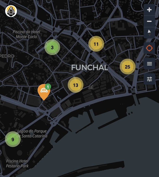 A dark-themed interactive map of Funchal showing numbered location pins (3, 9, 11, 13, 25) in green and yellow, with landmarks like Piscina do Hotel Monte Carlo and Lagoa do Parque de Santa Catarina visible.