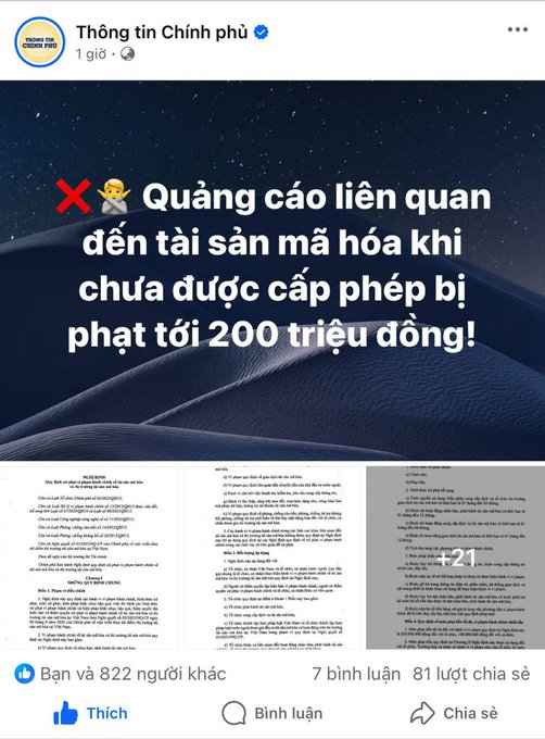 A Facebook post from "Thông tin Chính phủ" (1 hour ago) shares an article titled "Quảng cáo liên quan đến tài sản mã hóa khi chưa được cấp phép bị phạt tới 200 triệu đồng!" (Advertisements related to crypto assets without licensing face fines up to 200 million VND), detailing Vietnam's new regulations on cryptocurrency advertising with 822 reactions, 7 comments, and 81 shares.