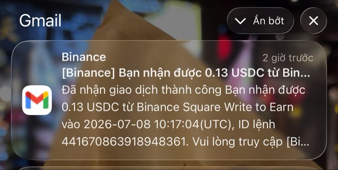 Gmail notification in Vietnamese from Binance stating the user received 0.13 USDC from 'Binance Square Write to Earn' on 2026-07-08, transaction ID 441670863918948361.