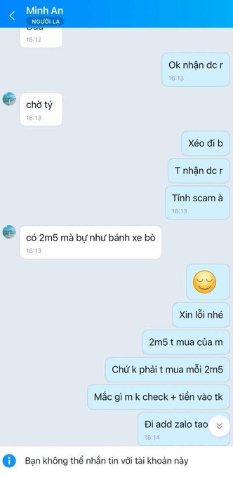 A Vietnamese chat conversation between two users discussing a transaction, with messages about buying 2 million and a warning at the bottom stating 'Bạn không thể nhắn tin với tài khoản này' (You cannot message this account).