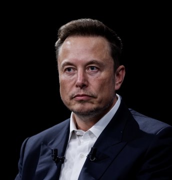 Elon Musk, CEO of X, is reportedly exploring stablecoin payments for content creators on the platform, potentially integrating crypto rails into the creator economy. This initiative aligns with X's ongoing development of its "X Money" services.