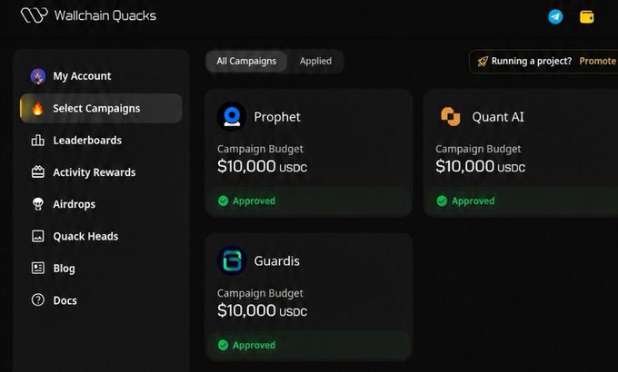The image shows a page with several columns for displaying information, including campaigns, budgets, and status. In this context, there are some positive and negative opinions surrounding the approval process of these campaigns within the timeline displayed on the screen. The text presents an observation about how the boarding groups seem to be calling users' attention at the airport while still holding onto their tickets or budgeting options.