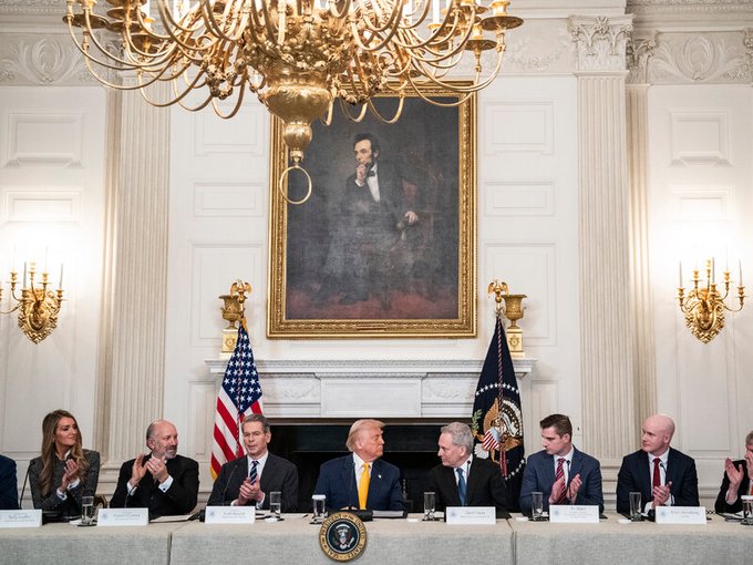 The image shows a White House meeting with President Donald Trump seated at the center of a long table surrounded by cabinet members, with a portrait of Abraham Lincoln hanging above the fireplace behind them.

This image relates to the post's discussion of upcoming pivotal crypto market events, as it depicts the Trump administration—a key player whose policies and decisions on cryptocurrency regulation could significantly influence the crypto market's direction in the coming week.