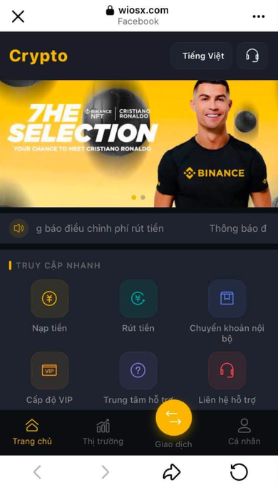 A Vietnamese-language crypto exchange website (wiosx.com on Facebook) featuring a Cristiano Ronaldo advertisement for Binance 'The Selection' NFT, with menu options for deposit (Nạp tiền), withdrawal (Rút tiền), internal transfer (Chuyển khoản nội bộ), VIP level (Cấp độ VIP), support center (Trung tâm hỗ trợ), and customer support (Liên hệ hỗ trợ).