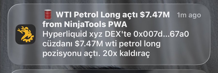 !!! This image shows a screenshot of an email message posted to someone's Facebook account. The message reads, "Biri hyperliquid’de 7.5m dolarlık petrol longladı. Bir şey mi biliyor acaba, tüm pozisyonları kuş ta gönderinliye . Uçan kuş ba yazıdırla. ... Uçan kuş ta gönderinliye". The email was sent from a person named 'Oz'.