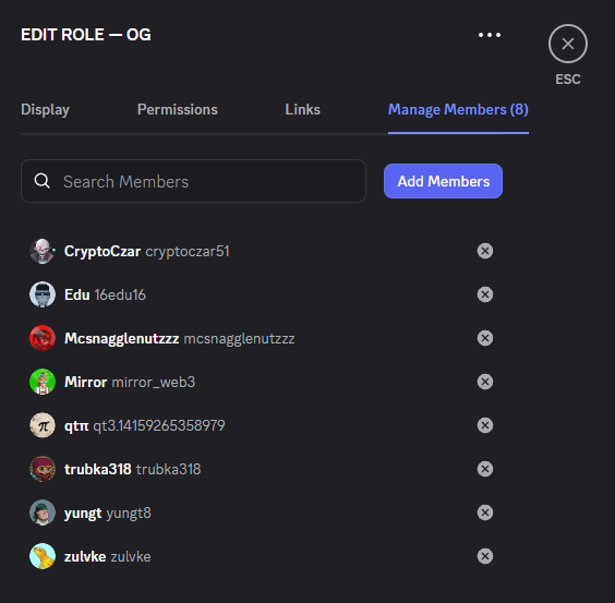 Discord role management screen titled 'EDIT ROLE — OG' showing the 'Manage Members (8)' tab with a list of 8 members including CryptoCzar, Edu, Mcsnagglenutzzz, Mirror, qtr, trubka318, yungt, and zulvke.