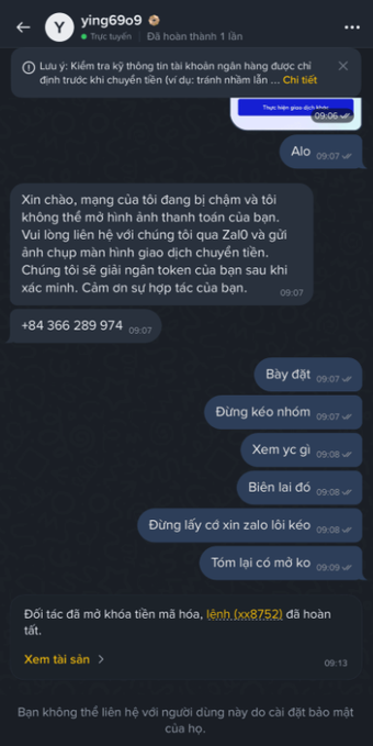 A Vietnamese Zalo chat screenshot showing a suspected scam where someone claims a deposit transaction failed and asks for a transfer receipt, with the user replying 'bay đặt' (let's bet), 'đúng kéo nhóm' (right, let's pull the group), and 'biến lại đó' (scram), ending with a system message that the wallet has been unlocked.