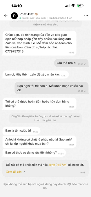 A Vietnamese chat conversation on Zalo with a contact named 'Phat-Dat' discussing an order for two Zalo accounts, with messages exchanged between 13:48 and 14:05.