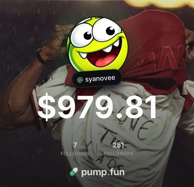 A pump.fun profile page for @syanovee shows a balance of $979.81 with 7 following and 251 followers, featuring a green cartoon emoji avatar over a background of a person in a red hood.