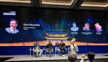 Panel discussion at HBM2018 HBM2020 featuring Sam Reynolds (Investor & Manager, TRON), Brian Smith (POB.Network), Francesco Parenti (Founder & CEO, Bitcar.io), and Chairman/CEO on a stage with a starry backdrop.