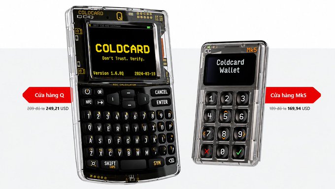 Two Coldcard cryptocurrency hardware wallets displayed side by side: the 'Q' model priced at '249,21 USD' (originally 269.65) and the 'Mk5' Coldcard Wallet priced at '169,94 USD' (originally 169.94).
