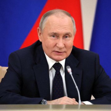The image shows Vladimir Putin, likely in relation to the accompanying post announcing Russia's Central Bank potentially legalizing Bitcoin and crypto for international trade. This signals a significant geopolitical development in the acceleration of global cryptocurrency adoption.