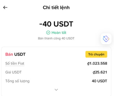 A mobile app screenshot shows a completed order details page in Vietnamese titled 'Chi tiết lệnh' for selling 40 USDT at d25.621, with a fiat amount of ₫1,023,558.