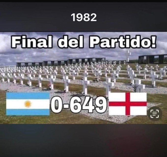 A meme image showing a military cemetery with the text "1982 Final del Partido! 0-649" alongside the flags of Argentina and England, referencing the Falklands War with exaggerated casualty numbers.