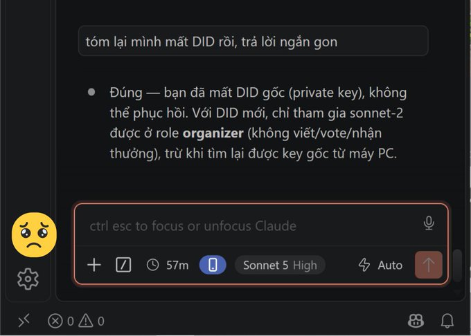 A Claude AI chat interface in Vietnamese where the user asks for a brief summary after losing their DID, and Claude responds explaining they lost their original DID private key, with the model set to 'Sonnet 5 High'.