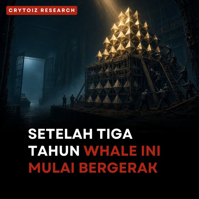 A dark, dramatic image from Crytoiz Research showing soldiers working on a pyramid of gold bars, with text "SETELAH TIGA TAHUN WHALE INI MULAI BERGERAK".