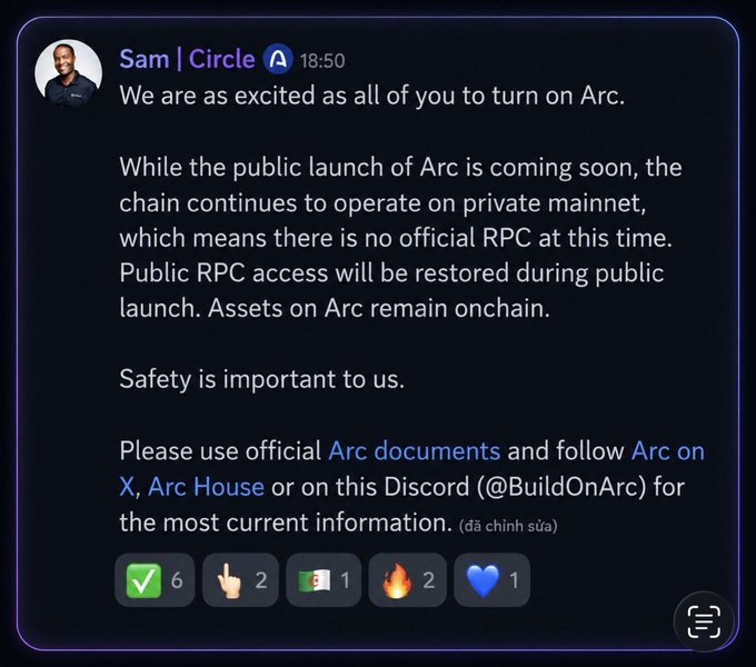 A Discord screenshot from Circle's Sam (18:50) clarifies that Arc remains on private mainnet with no official public RPC yet, directing users to Arc's official documents, X account, Arc House, or the @BuildOnArc Discord for updates. The post reinforces this message, emphasizing to "stay safu" by ignoring noise and following only official sources until the public launch.
