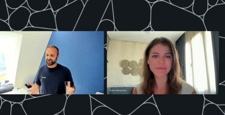 The image shows a man and a woman having a video call with their faces displayed on the screen. They are positioned against a black background, which contrasts with each other. The man has his hand raised while talking, suggesting that he might be explaining something or engaging in a discussion. The woman is looking at him attentively, indicating that she is actively listening and participating in the conversation.