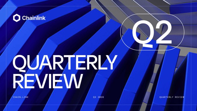 A blue corporate presentation slide for 'Chainlink' announcing their 'Q2 QUARTERLY REVIEW' dated Q2 2026.