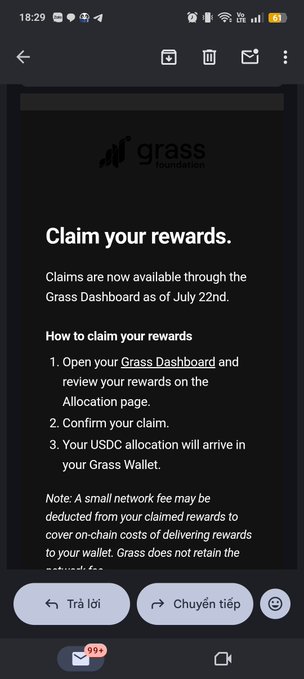 Mobile email screenshot from Grass Foundation titled 'Claim your rewards' with instructions to claim via Grass Dashboard as of July 22nd, with USDC allocations going to the Grass Wallet, displayed in Vietnamese interface with 95+ notifications.