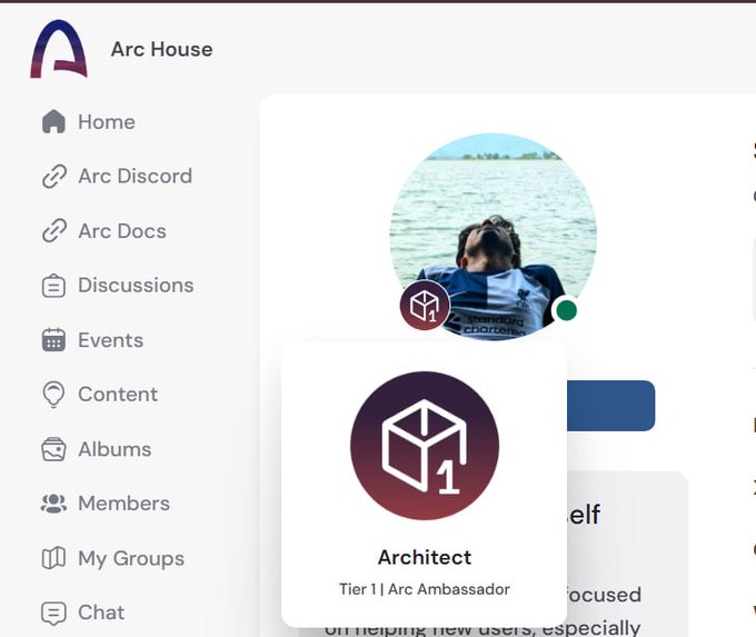 The image shows a screenshot of an architect's page on an Arc website. The text within the photo indicates that this page was approved by an architect, who might be an architect tier 1 or even an architect ambassador participating in the @arc ecosystem platform. They are likely working with new users and sharing their vision to help build the future of Web3.
