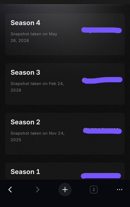 The image shows a phone screen displaying three different lists of information related to seasons 1 through 5. The first list contains the names of the seasons, while the second and third lists show the dates when each season was shot. There are also some numbers in the image that seem to be related to the shooting schedule or other relevant data.