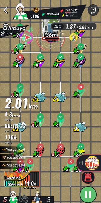 The image shows a colorful and detailed map game with characters scattered across the grid, displaying various types of energy sources such as crystals and fire points. The main character appears to be running through this energy-filled environment while wearing a green power suit, suggesting that they are on an adventure or participating in a team battle within the game. The post features advice for improving their friends' characters, emphasizing the importance of healing and utilizing resources strategically to succeed in the game.