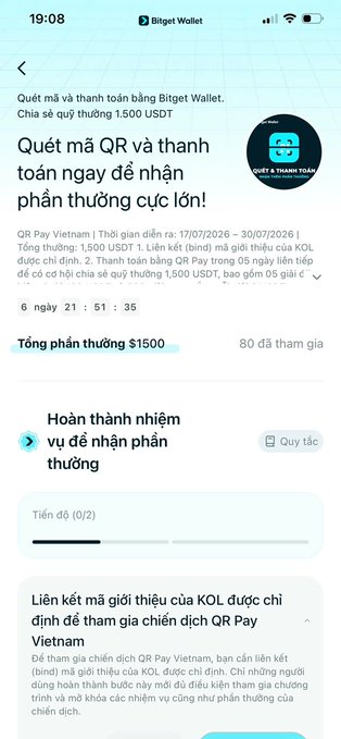 The image shows a Bitget Wallet app screen in Vietnamese promoting a QR Pay campaign offering a prize pool of 1,500 USDT, with a mascot character labeled "Quét & Thanh Toán" (Scan & Pay) and a countdown timer showing approximately 6 days remaining. The screen details the campaign's rules and mentions that participants can earn rewards through KOL referral links, aligning with the post's announcement of the Vietnam-exclusive QR Pay promotion running from 07/17 to 07/30.
