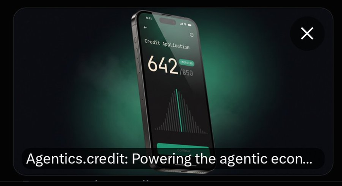 A mobile phone displaying 'Agentics.credit' application with a credit score of 642/850 on a dark green background.