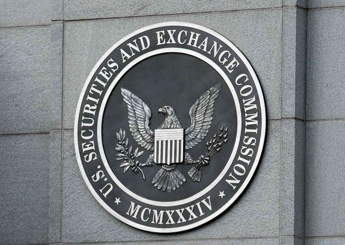 The seal of the U.S. Securities and Exchange Commission (SEC), dated MCMXXXIV (1934), is mounted on a stone building façade. The image relates to the article by illustrating the regulatory body behind the proposed crypto custody rule changes that could reshape how investment funds manage digital assets.