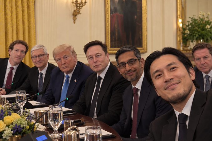 The image captures a formal White House meeting featuring President Donald Trump seated alongside prominent tech executives including Mark Zuckerberg, Elon Musk, Sundar Pichai, and Tim Cook. The accompanying post appears to be a giveaway scam exploiting the image of these high-profile figures to lend false credibility, as none of the depicted individuals are likely actually conducting such a giveaway.