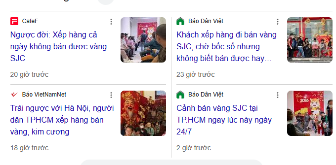 A Vietnamese news screenshot shows four headlines about people lining up to sell SJC gold at stores in Ho Chi Minh City. The posts from Cafef, Báo Dân Việt, and Báo VietNamNet cover queues forming over different timeframes (2-23 hours ago), capturing the irony highlighted in the caption—how Vietnamese citizens rushed to buy gold when prices were high (18-19 million VND) but now scramble to sell when prices have dropped to 13-14 million VND.