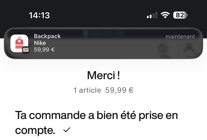 A smartphone screenshot in French showing a Nike backpack purchase confirmation for 59,99 € with the message 'Merci! Ta commande a bien été prise en compte' at 14:13 with 82% battery.