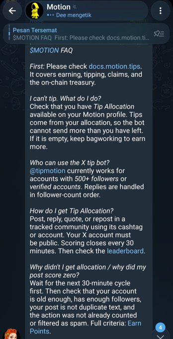 The image shows a Telegram message titled "Pesan Tersimpan" (Saved Messages) from "Motion" containing the $MOTION FAQ, which outlines tipping rules—specifically requiring 500+ followers or verified accounts, 30-minute scoring cycles, and tip allocation based on community activity. This directly supports the post's explanation of the updated $MOTION eligibility and timing requirements for the tipping system.
