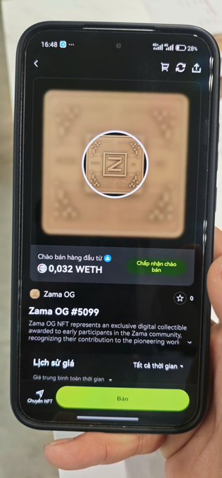 A smartphone screen showing an NFT marketplace listing for 'Zama OG #5099' with a 'Buy now' price of 0.032 WETH and a green 'Bán' (Sell) button displayed in Vietnamese.