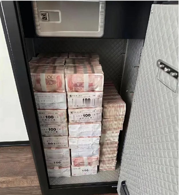 The image shows a safe filled with neatly stacked bundles of Chinese 100 yuan banknotes, each bundle labeled "100" and containing 10,000 yuan (10,000张). The post asks whether 100,000 yuan per bundle would be enough to last a lifetime without working, playing on the visual of these substantial stacks of cash piled inside the open safe.