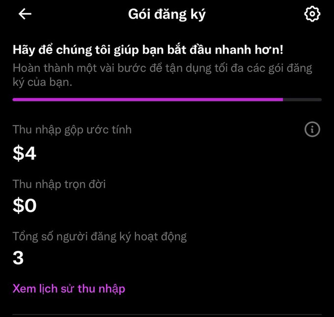A dark-themed mobile app screen in Vietnamese titled 'Gói đăng ký' (Subscription) showing estimated monthly income of $4, lifetime income of $0, and 3 active subscribers.