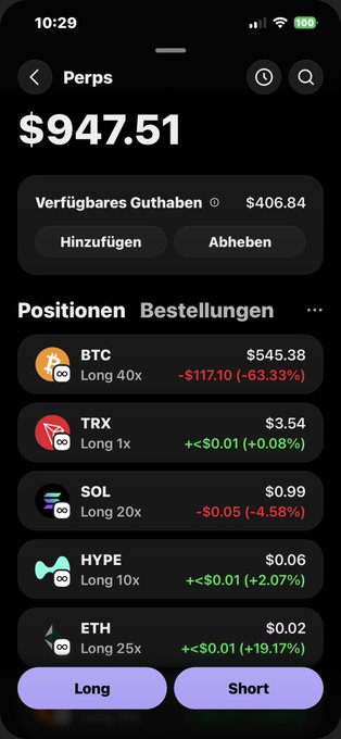 The image displays a phone's home screen showing various cryptocurrency information, including market prices and trading details for different exchanges like BitCoin and Ether. The screen also has some text that reads "Ich hab letzten Monat 2399 auf wallet gehabt davor - 7.000$ Habe das alles bei Solana verloren später Rest noch rainbet ( hab da Billionen verloren stake ist Betrug usw bin zum Glück nicht mehr süchtig danach )". The phone's position on the home screen suggests that it has just been activated, and a user might be exploring or learning about different cryptocurrencies.
