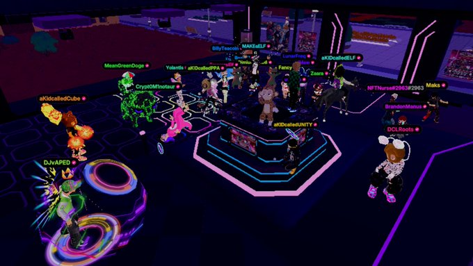 A large group of colorful avatars with usernames like MyTaco, Yolarifa, Fairy, Zlar, Mais, and DJVAPED gather around a glowing DJ booth in a virtual nightclub.