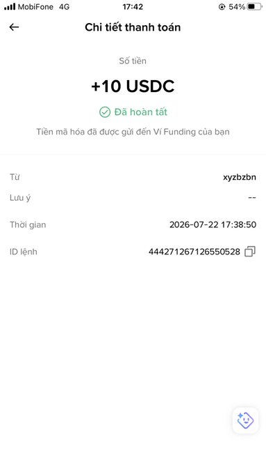 A Vietnamese-language mobile payment confirmation screen showing a completed transaction of +10 USDC sent to funding wallet xyzbn at 17:38:50 on 2026-07-22.