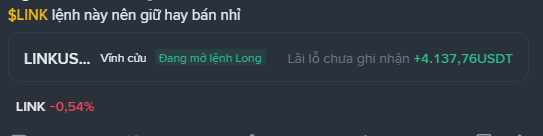 The image shows a trading position card for LINKUSDT, highlighting a Long position with an unrealized profit of +4,137.76 USDT, while the LINK price is down slightly by 0.54%. This visual supports the post's discussion about the psychological dilemma of a trader holding a profitable long position—tempted to secure gains yet uncertain whether to hold or sell.