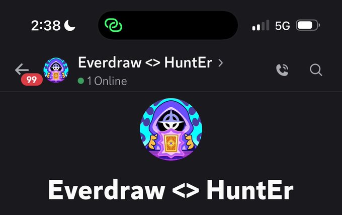 A Discord-style chat header displaying the username "Everdraw <> HuntEr" with 1 online user and a notification badge showing 99, featuring an eye-shaped logo. This appears to promote registration and whitelist access for the Everdraw RPG project, aligning with the post's call to action.
