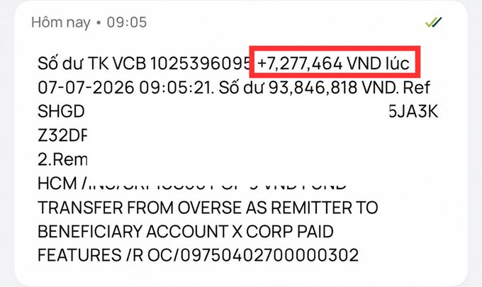 A banking transaction notification in Vietnamese indicating "+7,277,464 VND lúc 07-07-2026 09:05:21" with a balance of 93,846,818 VND, related to a transfer via "OVERSEAS REMITTER".