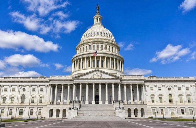 The image shows the United States Capitol Building in Washington, D.C., a symbol of U.S. legislation and government authority. It relates to the post by visually representing the regulatory environment surrounding digital assets like XRP, where Congress and policymakers will shape the future of cryptocurrency legislation, potentially benefiting institutions like big banks that are preparing for regulatory changes.