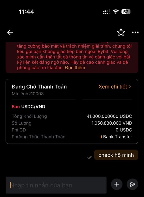 A Vietnamese-language screenshot from the Bybit exchange shows a pending USDC/VND sell order for 41,000,000,000 USDC (about 1 trillion VND) via bank transfer, accompanied by a security warning about not transferring outside Bybit. The user has sent "check hộ mình" (please check for me), seemingly sharing this large trade order to illustrate the claim about easy money on Arc's first day.