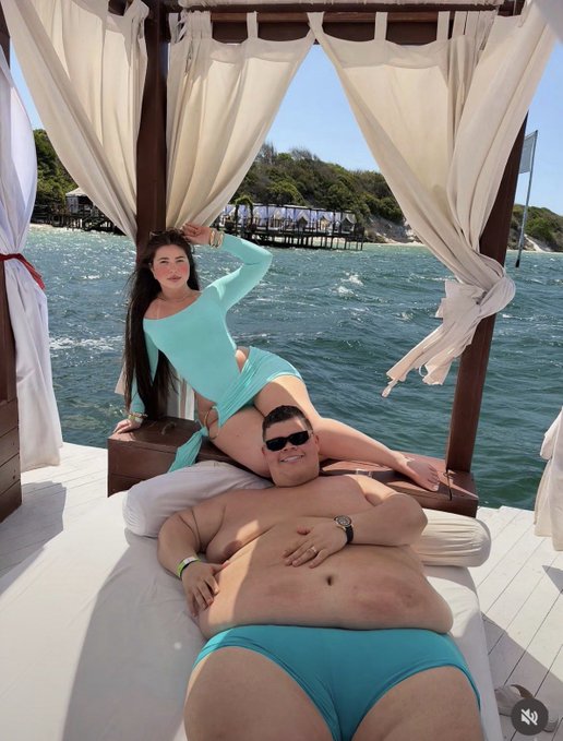 [caption-failed: flagged sensitive]