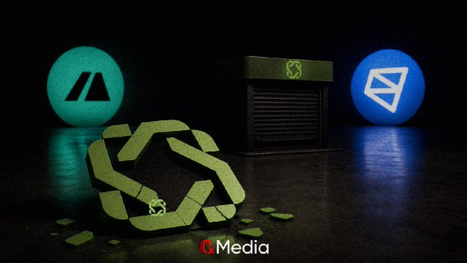 A dark scene features green polygonal logos (Avalanche), a central box, and a blue circular logo (Polygon), with 'CXMedia' text at the bottom.